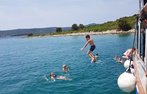 Boat excursion and dolphin watching tour – Departure from Pakoštane