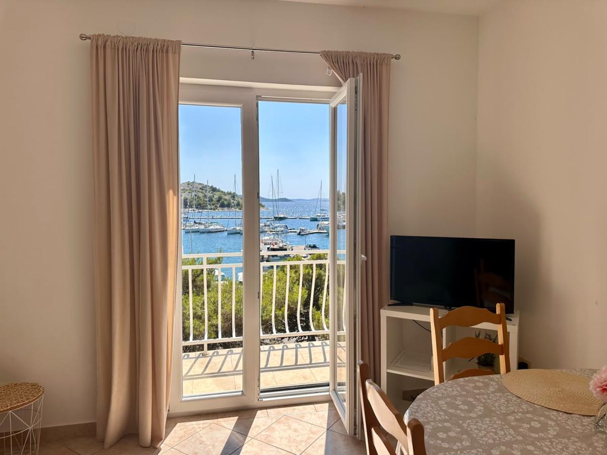 Apartman Mustel s pogledom na more