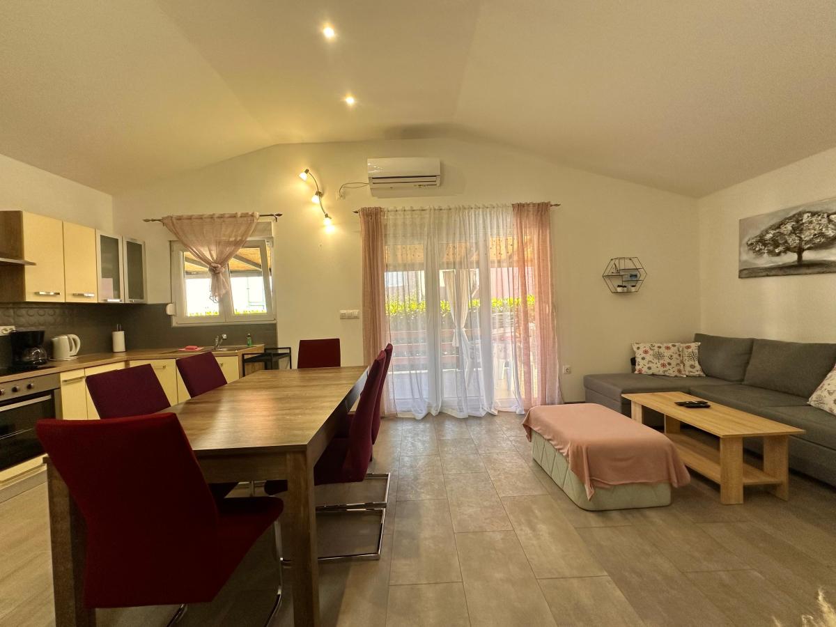 Holiday Home Pakoštane