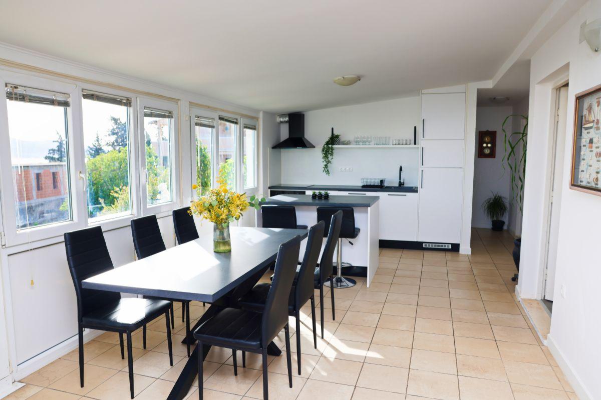 Seaside Family Apartment