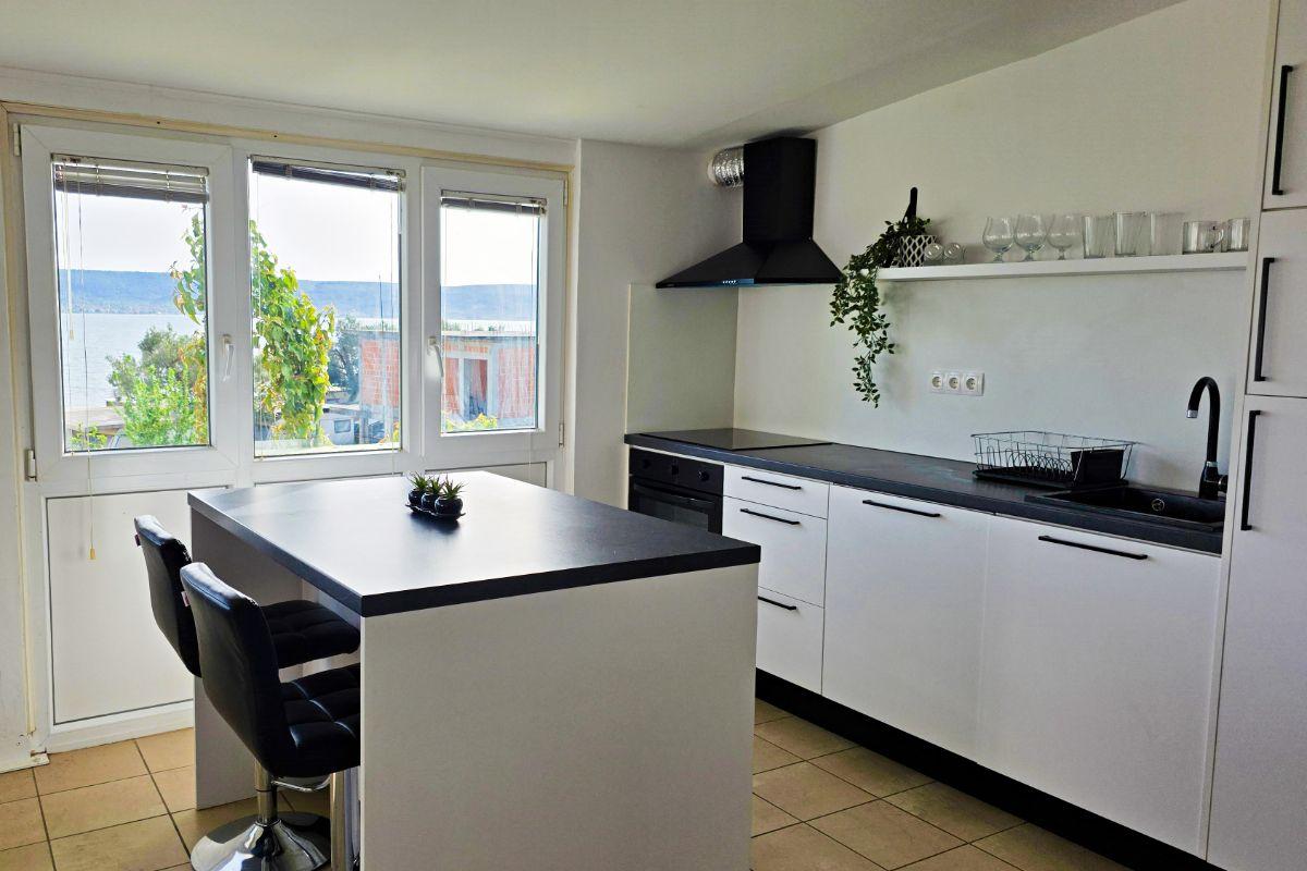 Seaside Family Apartment