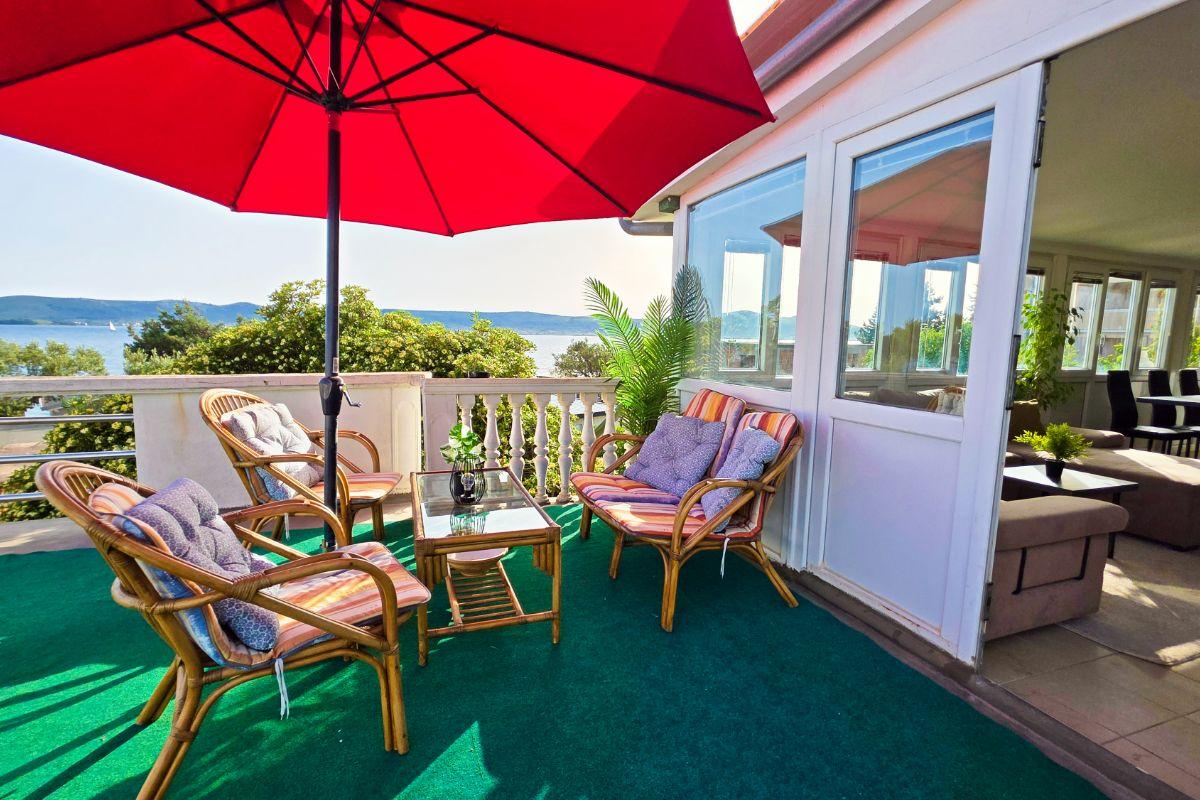 Seaside Family Apartment