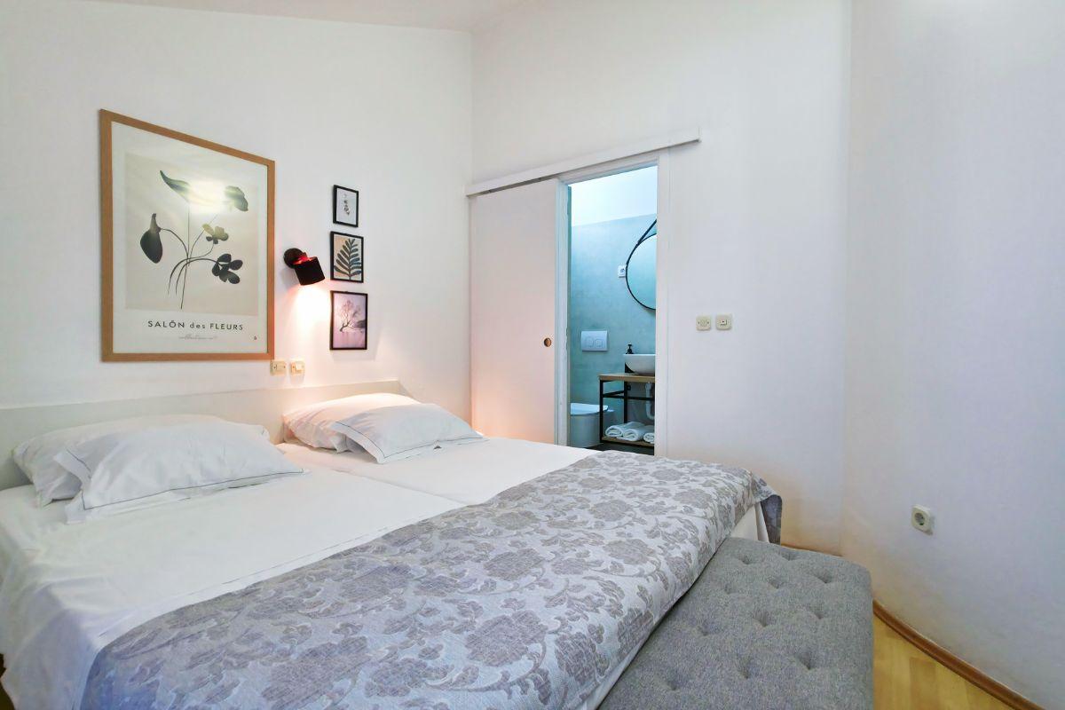 Apartment Tri Ferala 1