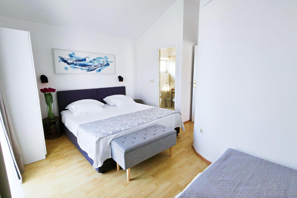 Apartment Tri Ferala 1