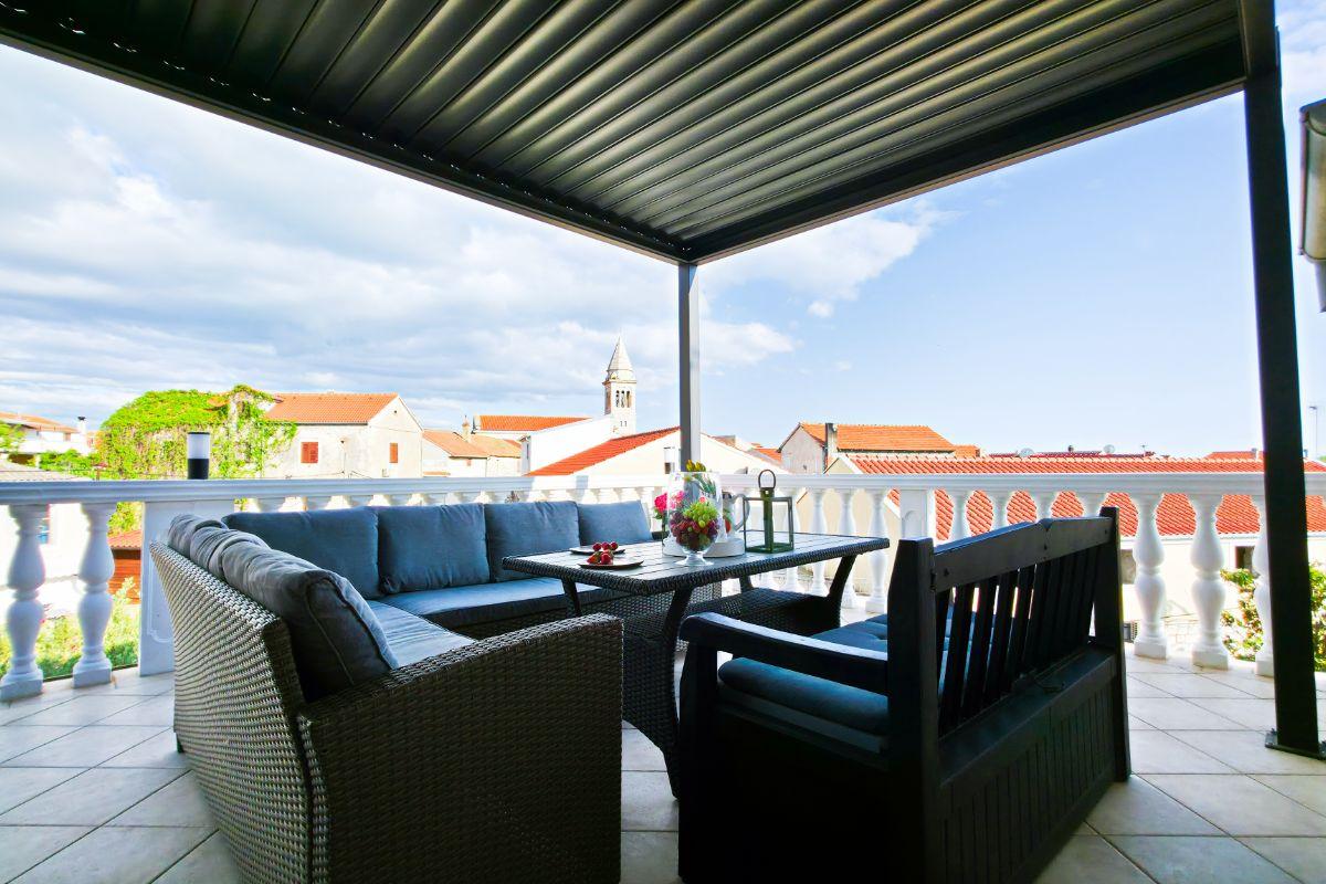 Apartment Tri Ferala 1