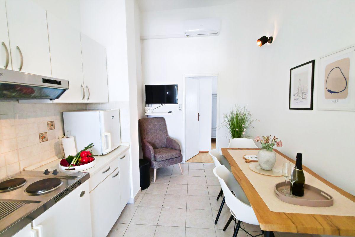 Apartment Tri Ferala 2