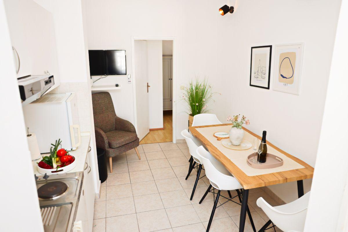 Apartment Tri Ferala 2