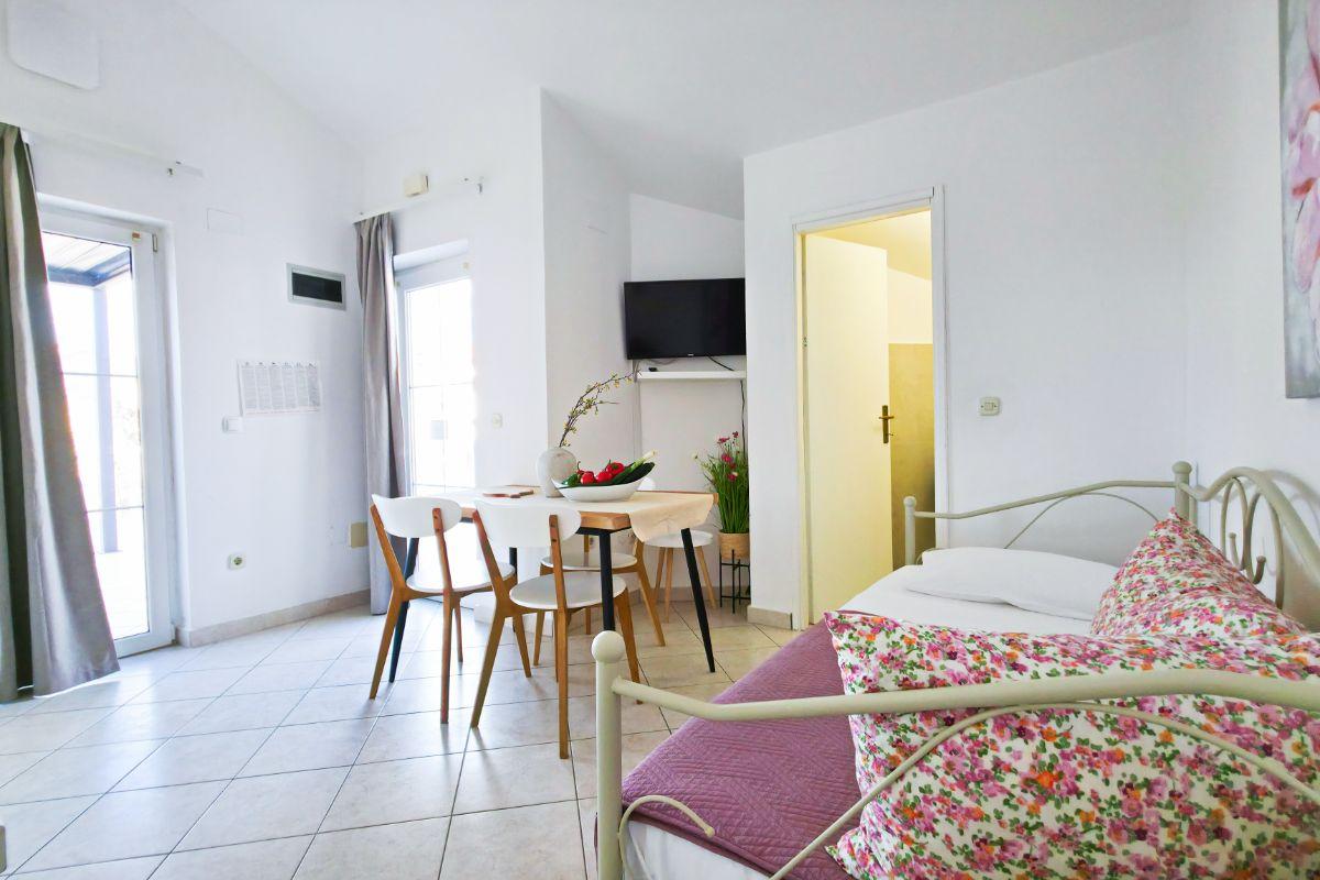 Apartman Tri Ferala 3