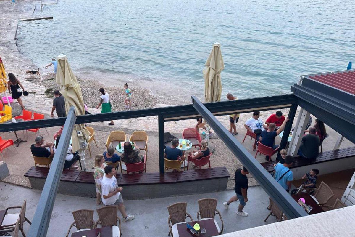 Beachfront apartment - Janice Beach