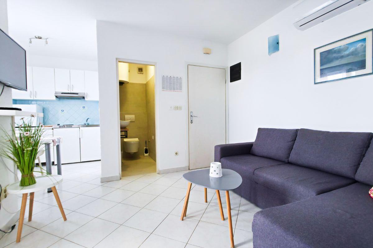 Beachfront apartment - Janice Beach 7