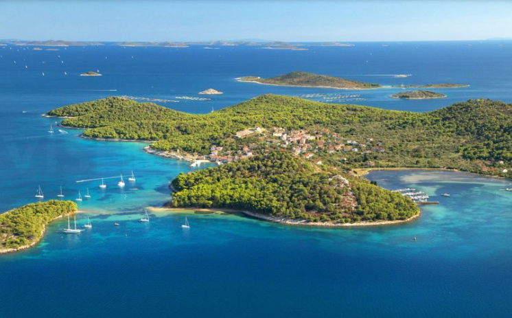 Half-day boat tour – Vrgada Island & dolphins, from Biograd na Moru