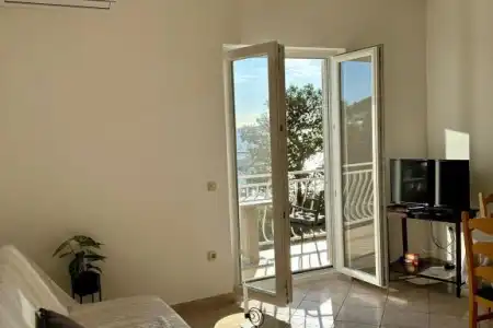 Apartment Drage 3
